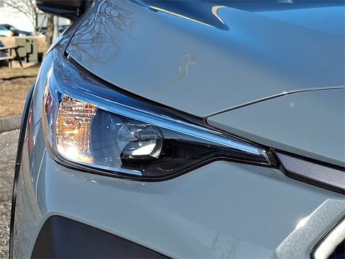 Used 2025 Subaru Crosstrek 2.0i Premium image 9