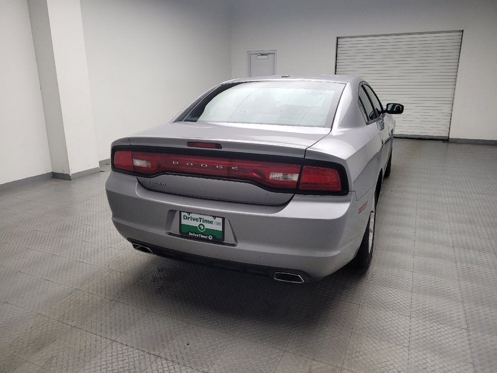 Used 2014 Dodge Charger SE w/ Connectivity Group RWD image 7
