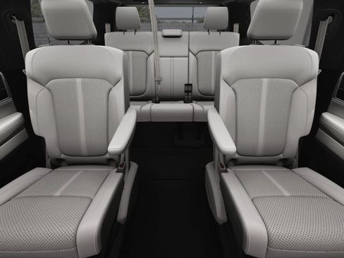 New 2025 Jeep Wagoneer Series III image 19