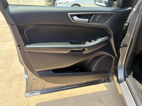Used 2022 Ford Edge SE w/ Black Appearance Package AWD/4WD image 22