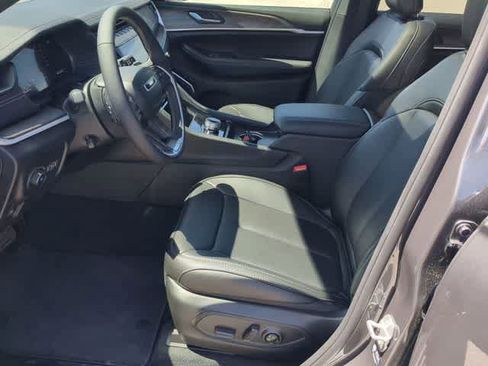 New 2026 Jeep Grand Cherokee L Limited AWD/4WD image 17