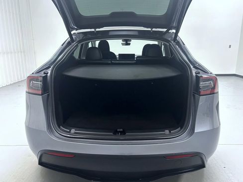 Used 2024 Tesla Model Y Performance image 21