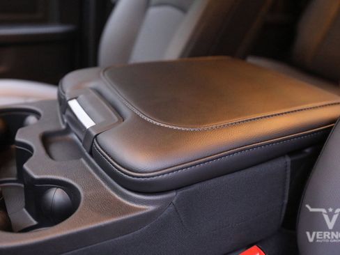 New 2026 RAM 2500 Tradesman w/ Chrome Appearance Group image 23