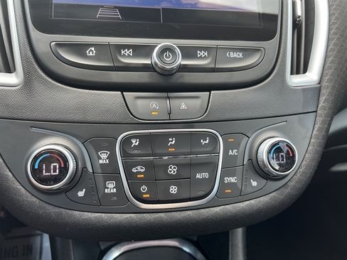 Used 2023 Chevrolet Malibu LT FWD image 28