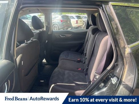 Used 2015 Nissan Rogue S AWD/4WD image 9
