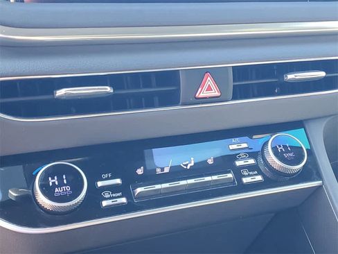 Used 2023 Hyundai Sonata SEL Plus w/ Preferred Accessory Package image 29