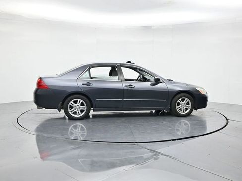 Used 2007 Honda Accord EX image 2