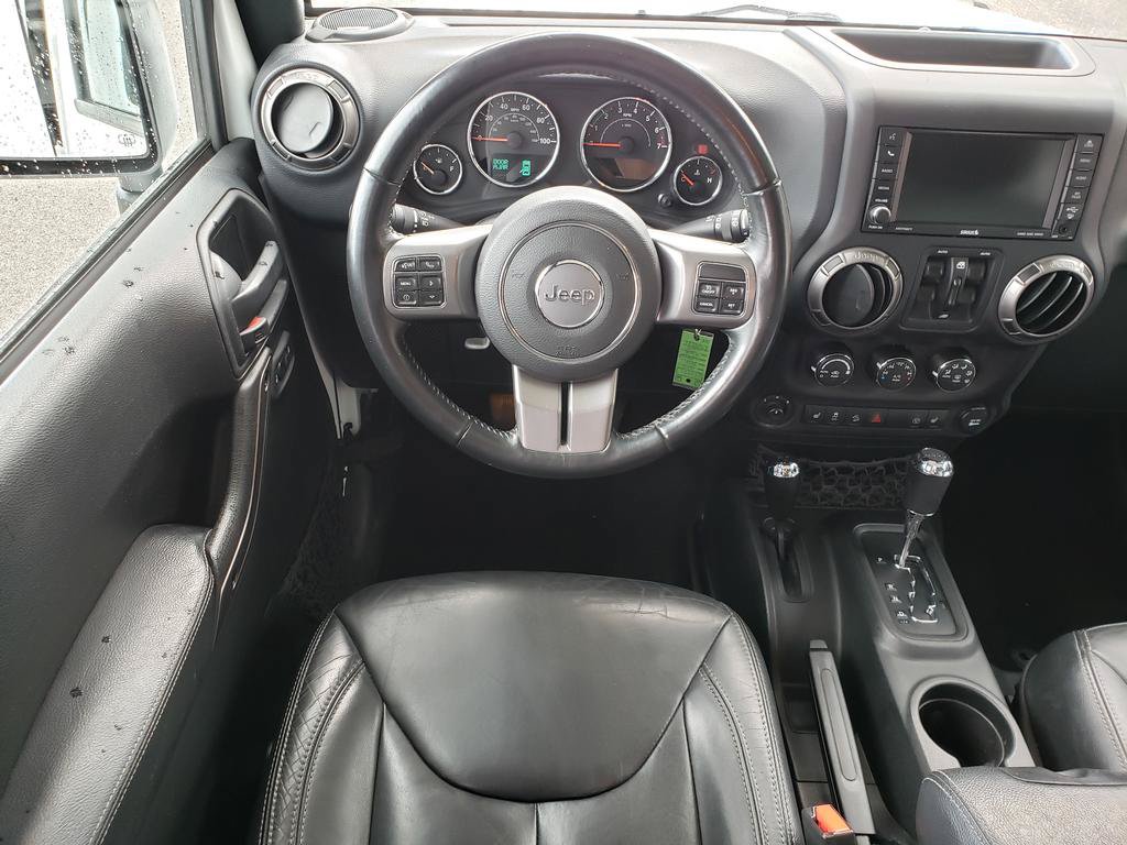 Used 2018 Jeep Wrangler Unlimited Sahara AWD/4WD image 12