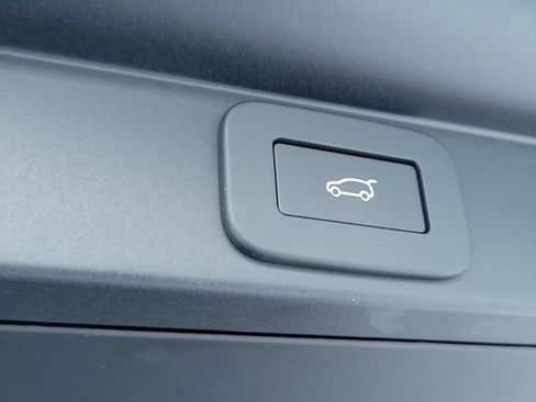New 2026 Land Rover Range Rover SE AWD/4WD image 11