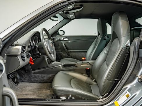 Used 2006 Porsche 911 Carrera S RWD image 5
