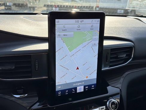 Certified 2022 Ford Explorer Limited w/ Limited Technology Package image 25