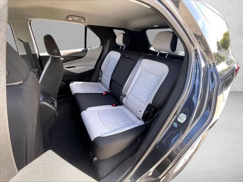 Certified 2022 Chevrolet Equinox LS w/ LS Convenience Package FWD image 28