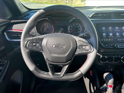 Used 2023 Chevrolet TrailBlazer RS w/ Technology Package AWD/4WD image 17