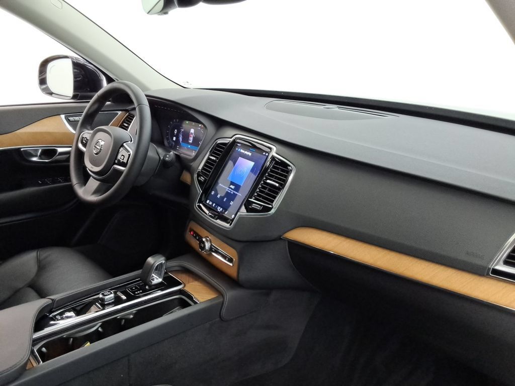 Used 2023 Volvo XC90 T8 Plus AWD/4WD image 26