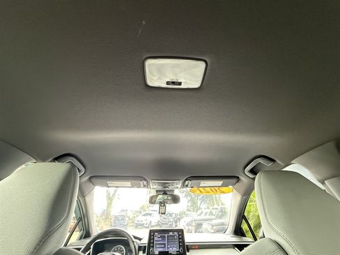 Used 2021 Toyota Corolla SE FWD image 22