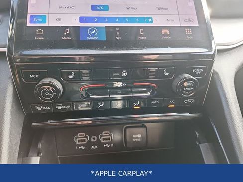 Used 2023 Jeep Grand Cherokee L Limited image 15