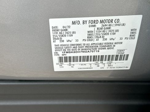 Certified 2022 Ford Explorer XLT w/ Equipment Group 202A image 30