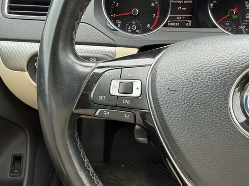 Used 2017 Volkswagen Jetta SE FWD image 21
