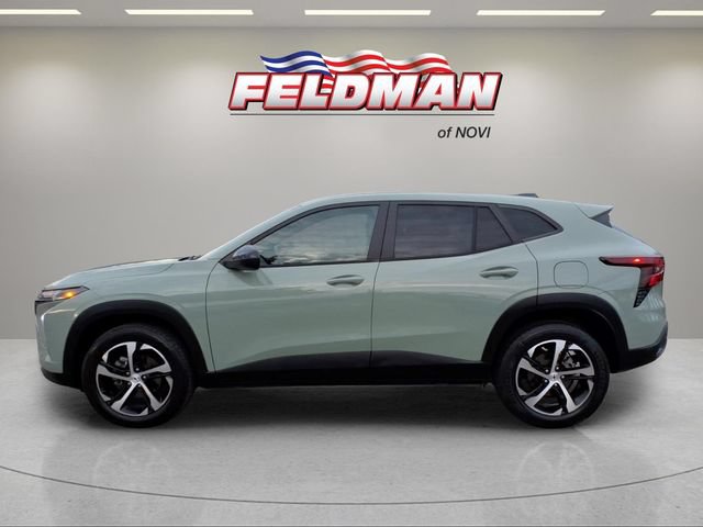 Used 2024 Chevrolet Trax RS w/ Driver Confidence Package FWD image 2
