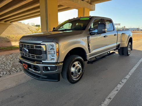 Used 2024 Ford F350 XLT w/ FX4 Off-Road Package image 6