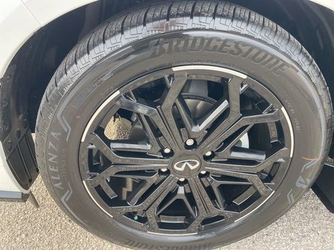 New 2026 INFINITI QX80 4WD w/ Sport Exterior Package image 9