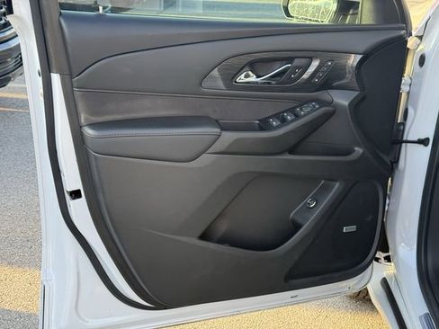 Used 2023 Chevrolet Traverse High Country w/ LPO, Floor Liner Package AWD/4WD image 36
