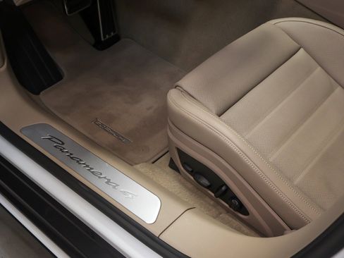 New 2026 Porsche Panamera 4 image 32