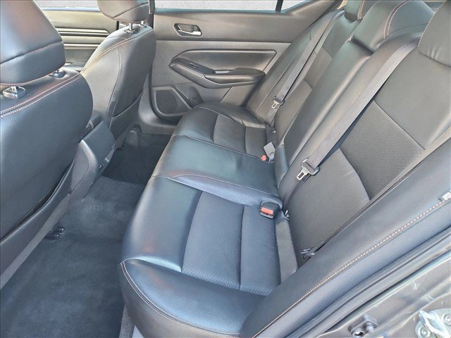 Used 2019 Nissan Altima 2.5 SR FWD image 18