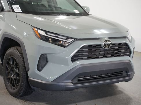 Used 2023 Toyota RAV4 XLE w/ Convenience Package FWD image 4