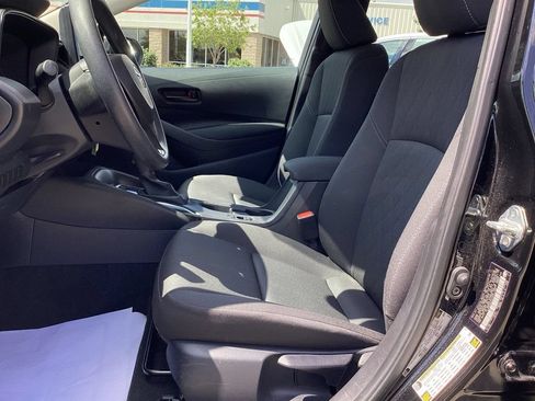 Used 2025 Toyota Corolla LE FWD image 13