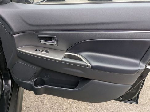 Used 2025 Mitsubishi Outlander Sport SE image 34