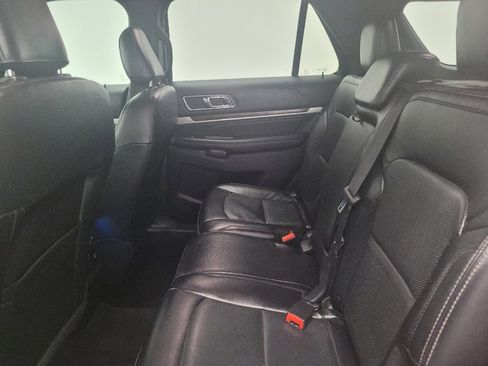 Used 2019 Ford Explorer Limited FWD image 18