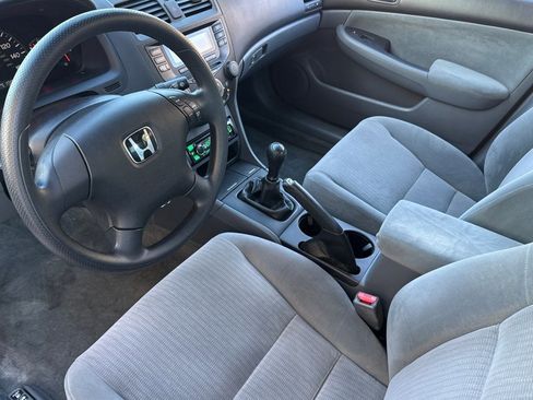 Used 2005 Honda Accord LX image 4
