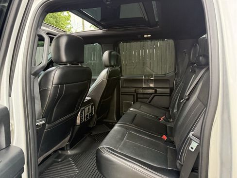 Used 2018 Ford F150 Lariat w/ Equipment Group 502A Luxury AWD/4WD image 13