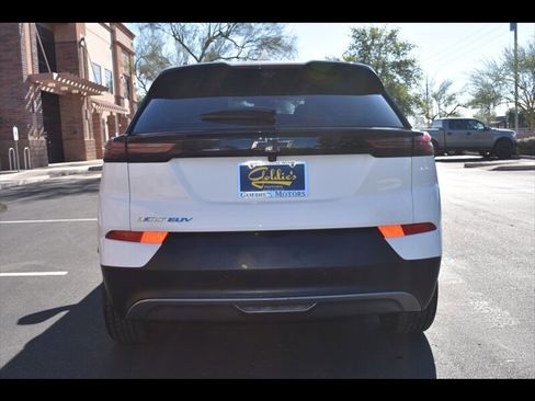 Used 2023 Chevrolet Bolt EUV Premier w/ Sun & Sound Package image 9
