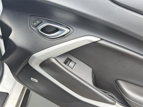 Used 2021 Chevrolet Camaro LT RWD image 23