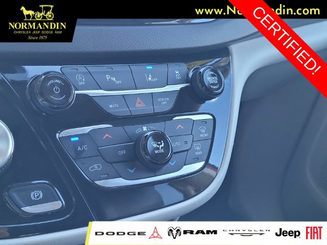 Certified 2024 Chrysler Pacifica Touring-L FWD image 11