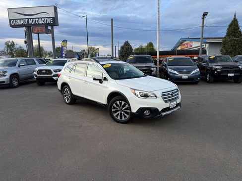 Used 2016 Subaru Outback 2.5i Limited image 2
