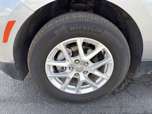 Certified 2024 Chevrolet Equinox LT FWD image 18