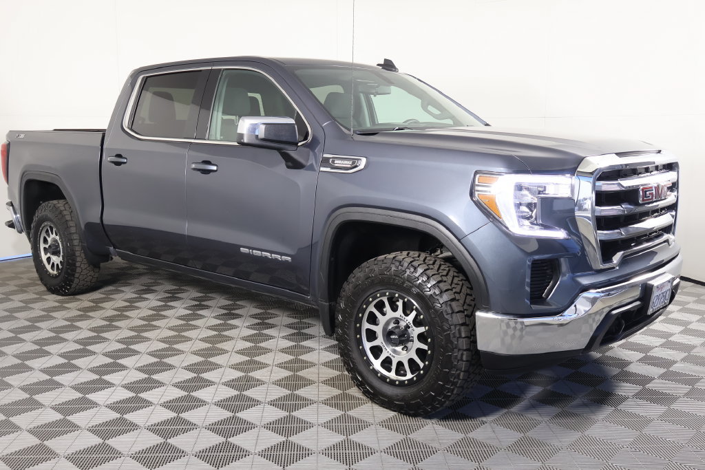 Used 2021 GMC Sierra 1500 SLE w/ X31 Off-Road Package AWD/4WD image 3