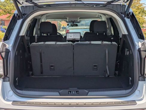 New 2026 Ford Explorer Active RWD image 13