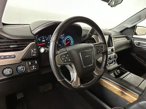 Used 2020 GMC Yukon XL Denali w/ Open Road Package AWD/4WD image 14