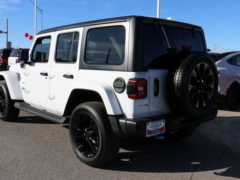 Used 2023 Jeep Wrangler Unlimited Sahara w/ Cold Weather Group image 7