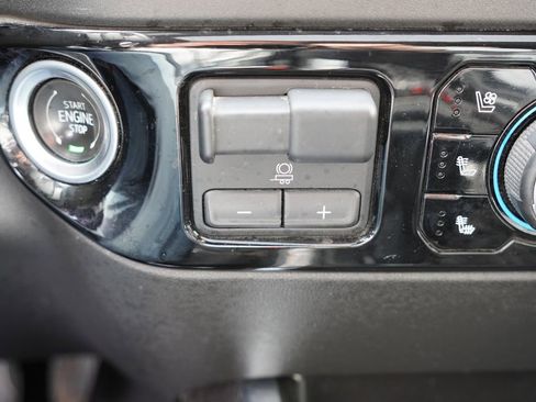 Certified 2022 Chevrolet Silverado 1500 LTZ w/ LTZ Premium Package image 31