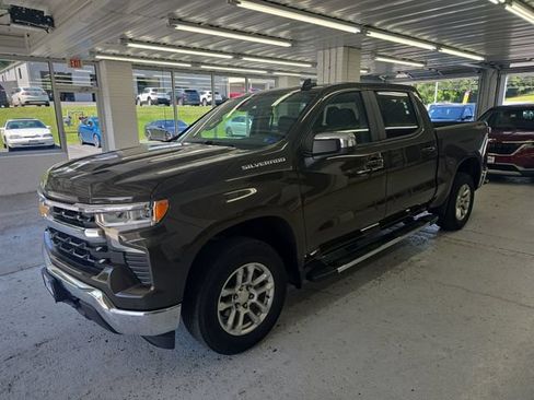 Certified 2023 Chevrolet Silverado 1500 LT AWD/4WD image 2