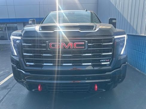 Used 2026 GMC Sierra 2500 AT4 AWD/4WD image 8