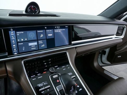 Used 2017 Porsche Panamera 4S image 13