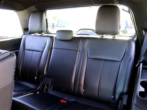 Used 2019 Ford Expedition XLT w/ Equipment Group 202A image 24