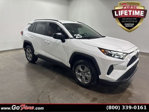 Used 2025 Toyota RAV4 LE AWD/4WD image 1