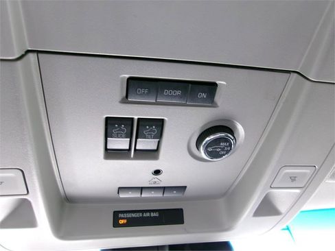 Used 2019 GMC Yukon XL SLT w/ Premium Edition image 33